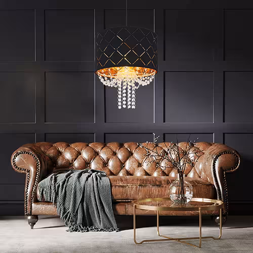 Pendelleuchte mit Dekorstanzungen